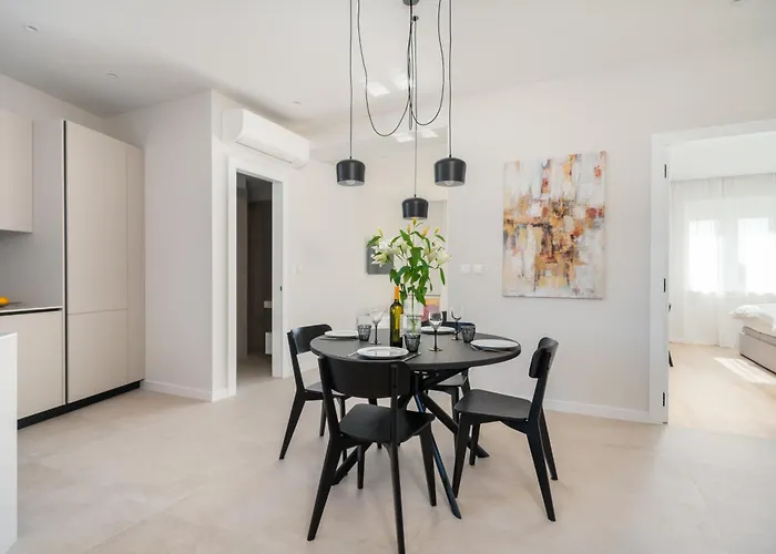 Sono Old Town View & Elevator